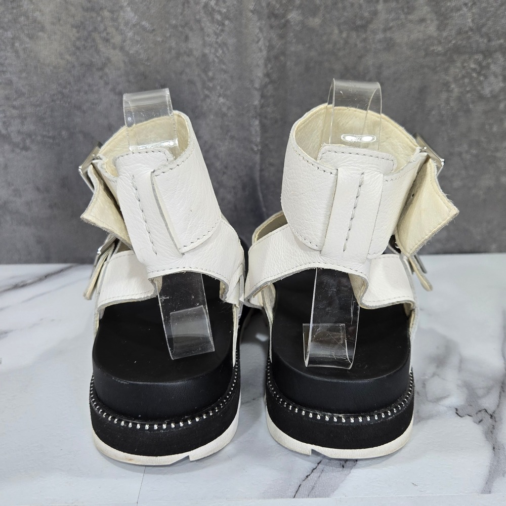 Sorel Roaming Buckle T-Strap Sandals Womens 8 White Leather Sporty Casual Flat - Picture 8 of 9